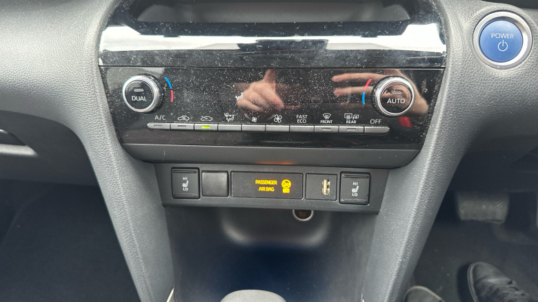 Toyota Yaris Cross 1.5 Hybrid Excel 5dr CVT Hybrid Estate